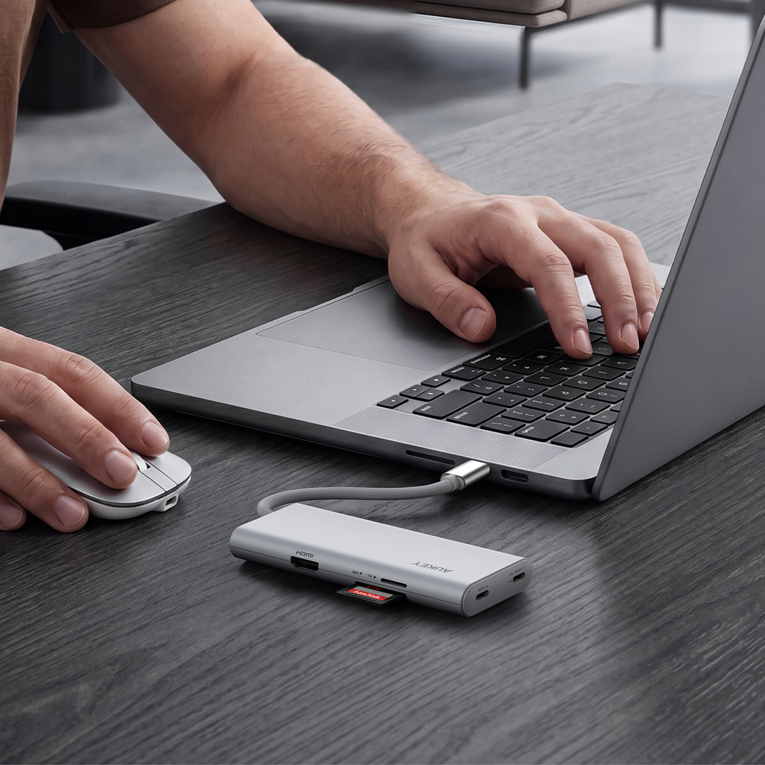 UH-CUH07 OfficeDok 7-in-1 Lite USB Hub Adapter